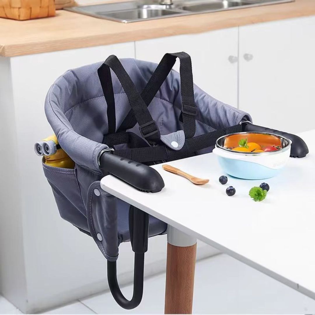 Clip’N’Dine Nomade™ – Siège pour table bébé pliable & sûr