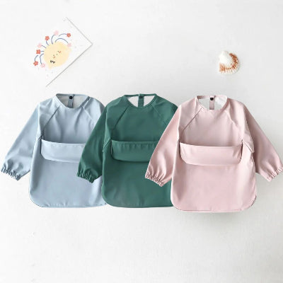 Lot bavoir bébé manche longue imperméable, coloris bleu ciel, vert sapin et rose poudré, bavoirs bébé avec manches et poche récupératrice.