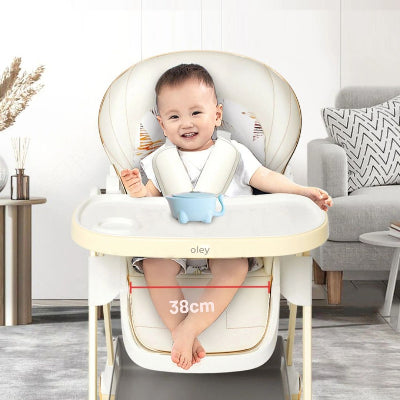 Chaise haute évolutive bébé avec assise de 38 cm, harnais de sécurité et plateau ergonomique pour repas confortables à table.