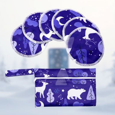 Coussinets d'allaitement CosmicTouch™ avec des motifs hivernaux et des animaux polaires, pour un confort exceptionnel en toute saison.