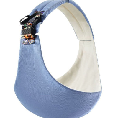 Écharpe de portage bleu clair en tissu doux avec boucle noire et détails colorés