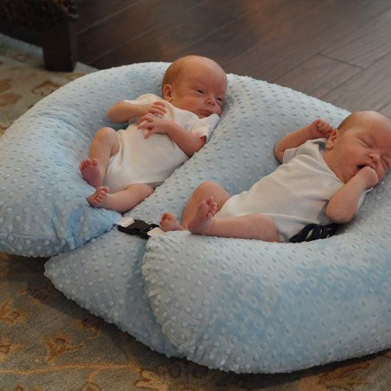 Coussin d’allaitement jumeaux 6-en-1 – Confort total pour maman et bébés