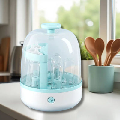 Stérilisateur biberon moderne posé dans une cuisine, combinant esthétique et sécurité alimentaire bébé au quotidien.