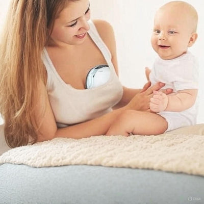 Tire lait main libre NutriFlex™ porté discrètement sous un soutien-gorge