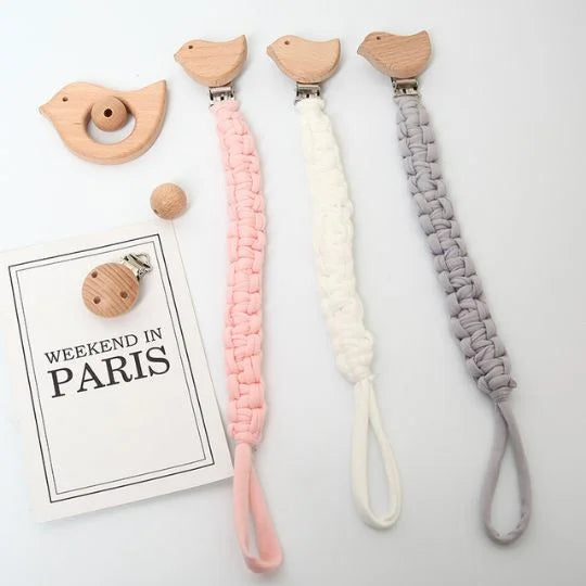 Attache tetine - détail accessoires | Premiers Pas Sereins