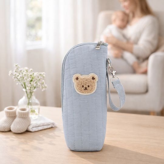Pochette isotherme bébé grise matelassée avec patch ours et attache mousqueton, vue de face