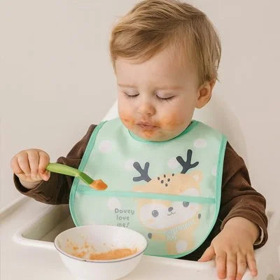 Bavoir bébé imperméable - détail matière et finitions | Premiers Pas Sereins