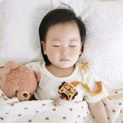 Attache tetine - détail matière et finitions | Premiers Pas Sereins