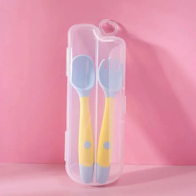 Couverts ergonomiques pour bébé | BabyMiam
