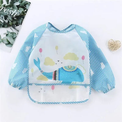 Bavoir bébé manche longue BabyStyle™ motif baleine bleue, tablier bébé repas imperméable avec manches longues et grande poche récupératrice.