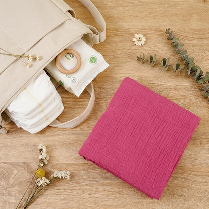 cape-allaitement-fleurine-rose-framboise-pliee-sac-langer