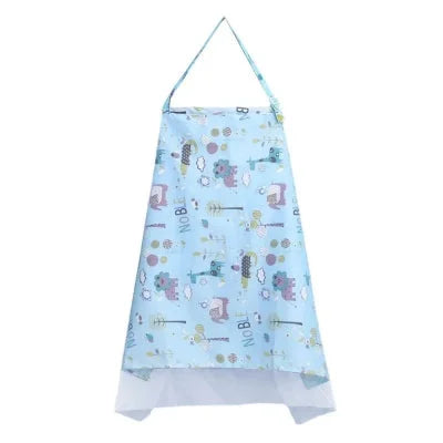 Cape d’allaitement bleu clair avec imprimé animaux et inscription “NOBLE”, offrant une protection visuelle et respirabilité pour allaiter confortablement partout.