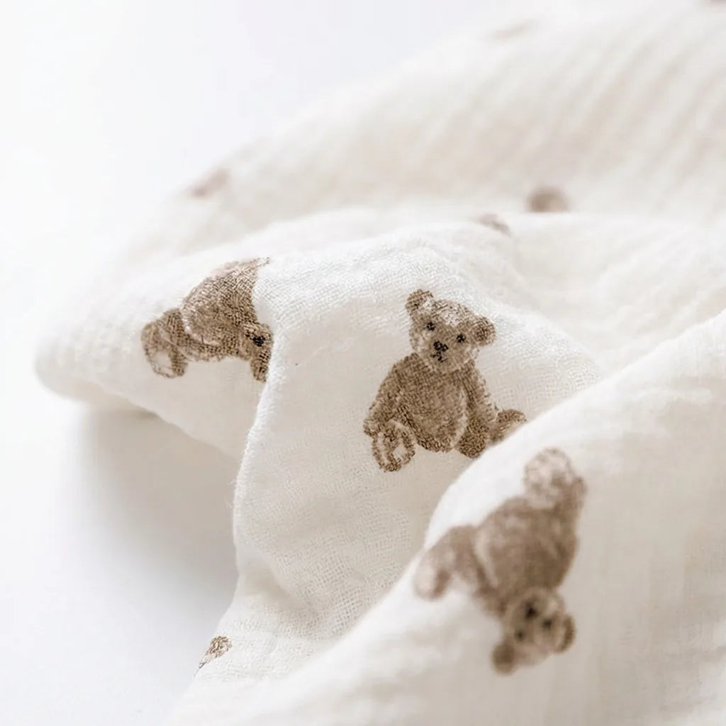 cape-pour-allaitement-lunette-detail-imprime-petit-ours-gaze