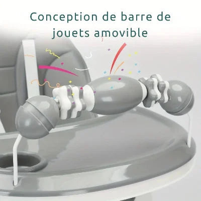 Coussin Allaitement pour Bébé installé sur une chaise haute évolutive avec barre de jouets amovible pour stimuler l’éveil.