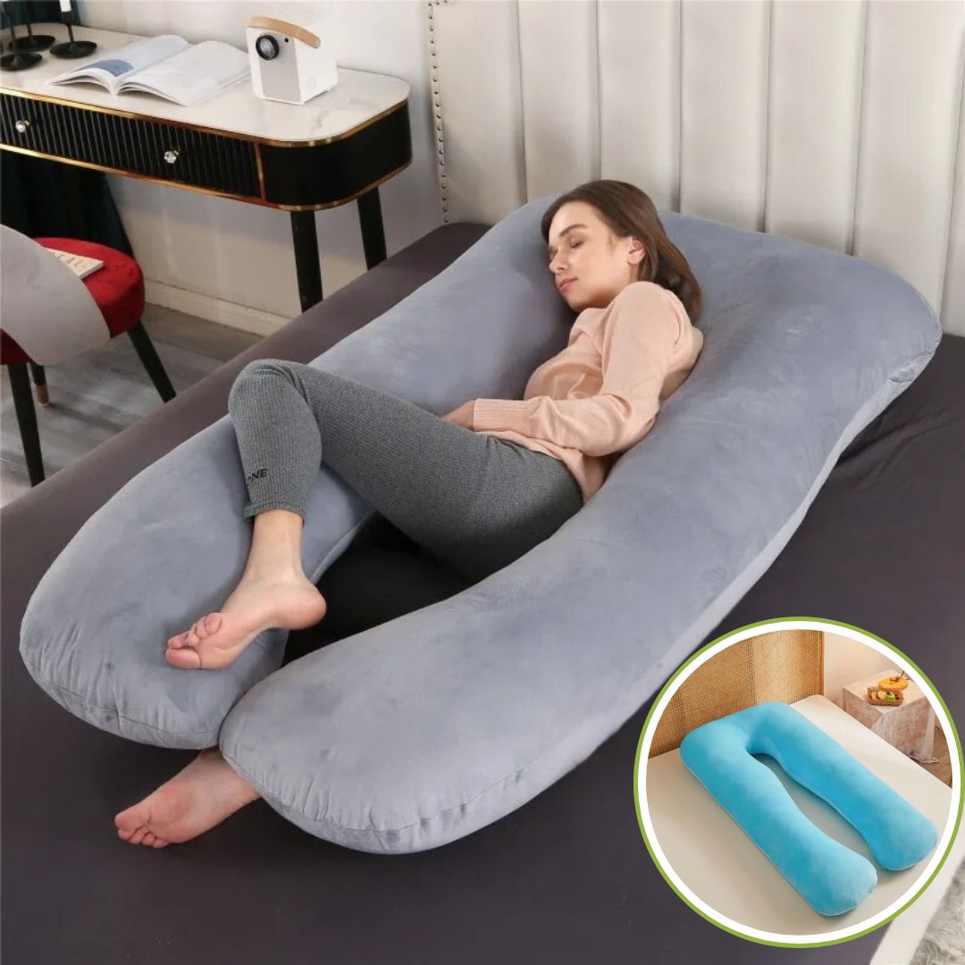 Coussin de grossesse confortable gris, parfait pour soutenir la tête, le dos, et les jambes.