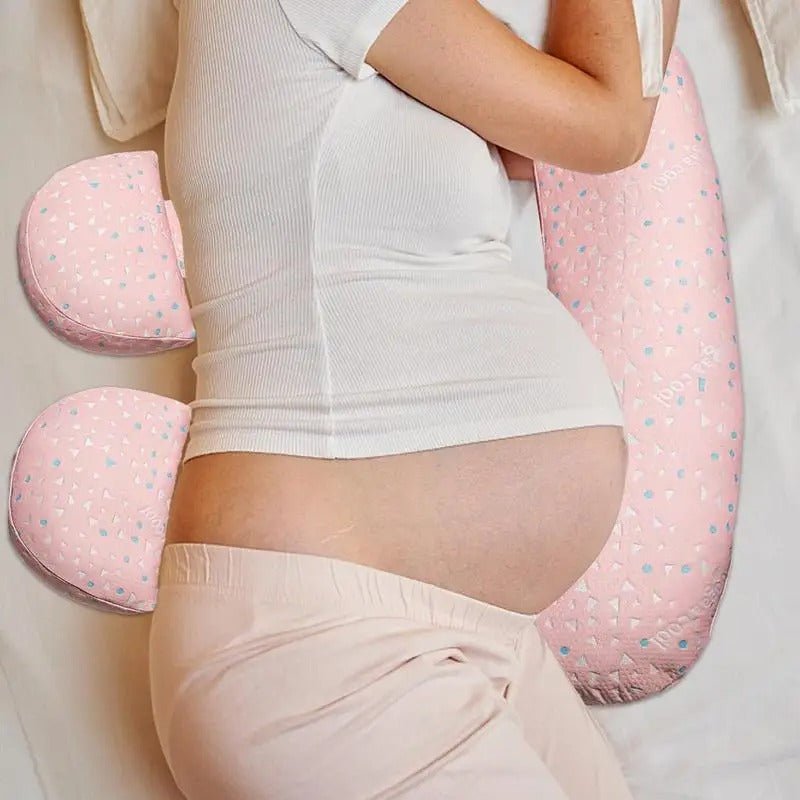 Coussin de grossesse rose, offrant un confort absolu aux futures mamans.