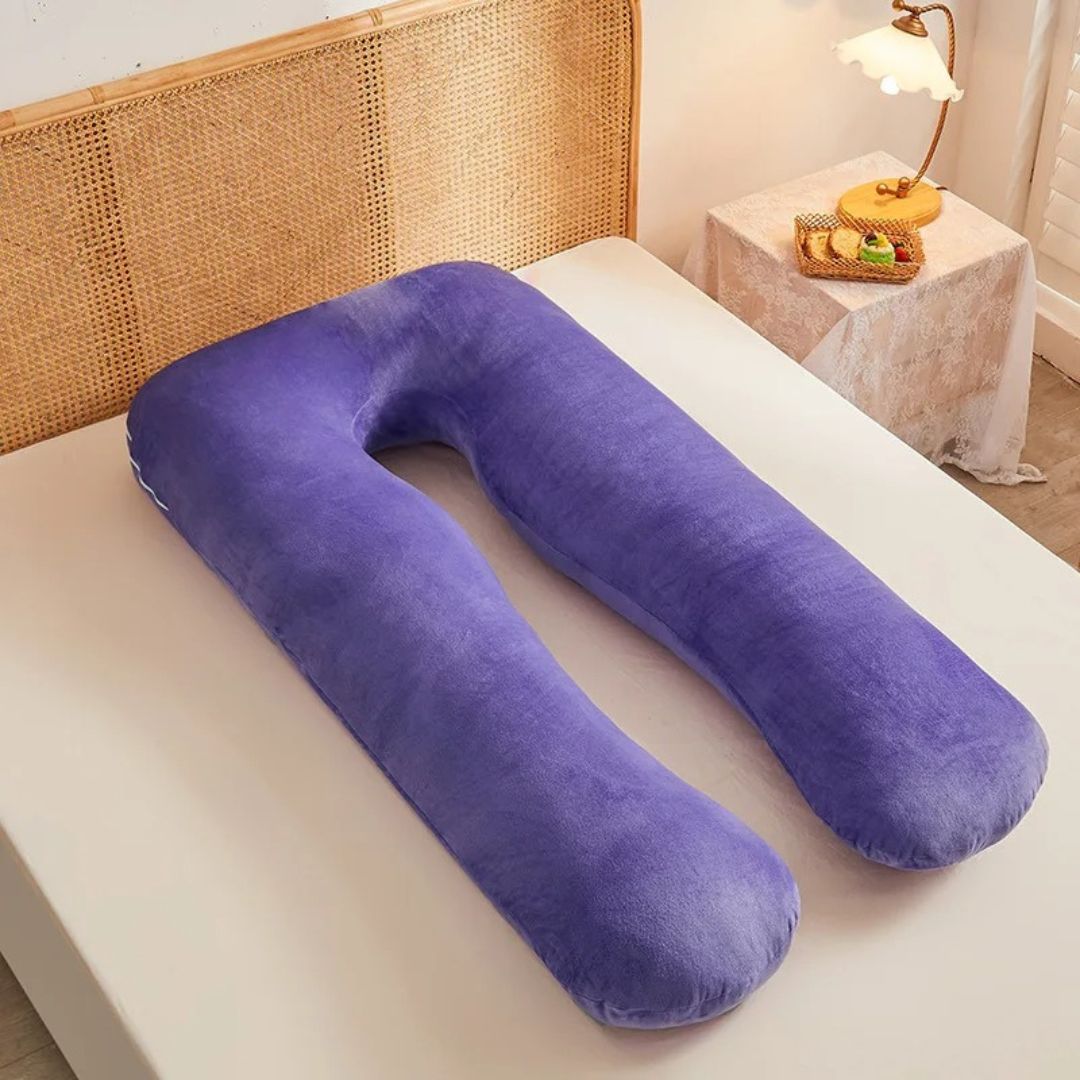  Coussin de maternité violet, conçu pour offrir un soutien total du corps.