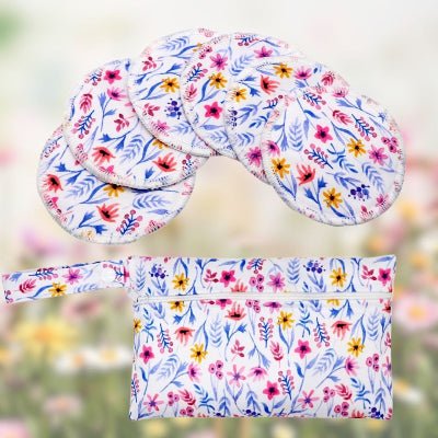 Coussinets d’allaitement motif floral vibrant, avec une pochette pratique, idéals pour les mamans recherchant style et praticité.