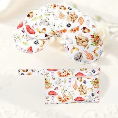 Des coussinets d'allaitement au design animalier vibrant, parfaits pour un look ludique et unique.