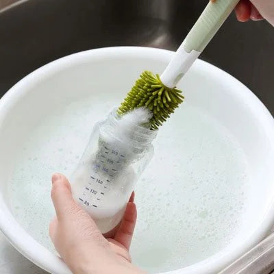 Goupillon pour biberon en silicone vert nettoyant en profondeur un biberon, brosse à biberon pratique pour l’hygiène bébé.