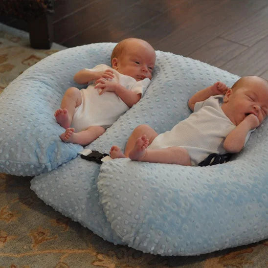 Coussin d’allaitement jumeaux 6-en-1 – Confort total pour mama… - mise en situation | Premiers Pas Sereins