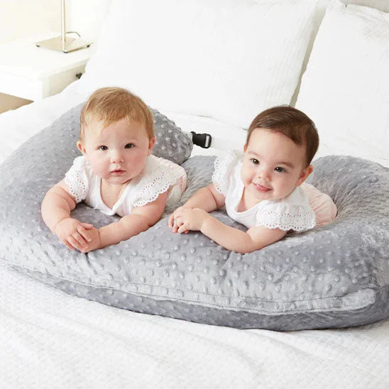 Coussin d’allaitement jumeaux 6-en-1 – Confort total pour mama… - détail accessoires | Premiers Pas Sereins