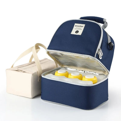 modèle bleu marine du sac isotherme Bebe avec compartiment isotherme contenant trois biberons et un sac intérieur