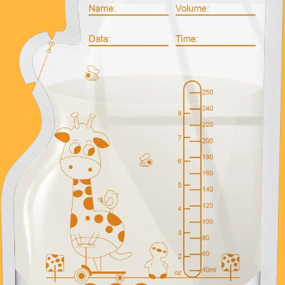 Sachet lait maternel congélation avec graduation visible jusqu’à 250 ml et illustration girafe, fermeture hermétique double zip.
