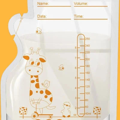 Sachet lait maternel congélation avec graduation visible jusqu’à 250 ml et illustration girafe, fermeture hermétique double zip.