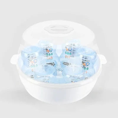 Stérilisateur biberon micro onde transparent avec couvercle hermétique, affichant les biberons bien rangés pour une stérilisation optimale.