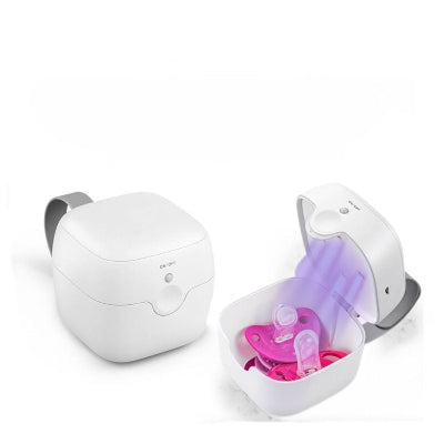 Présentation du stérilisateur tétine LumiTétine en position ouverte et fermée, avec tétines en cours de stérilisation par lumière UV.