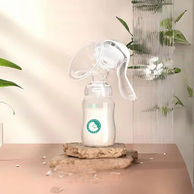 Tire lait au design élégant, s'intégrant harmonieusement dans votre espace.