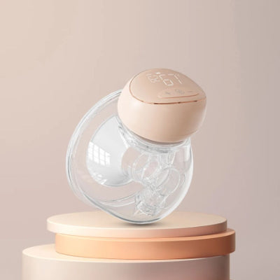 Tire lait au design compact et élégant, posé sur un socle moderne. Conçu pour les mamans recherchant une solution discrète et pratique pour leur allaitement quotidien.
